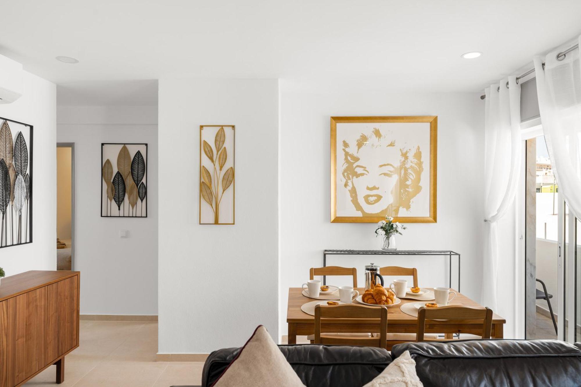 Centre Penthouse Apartment